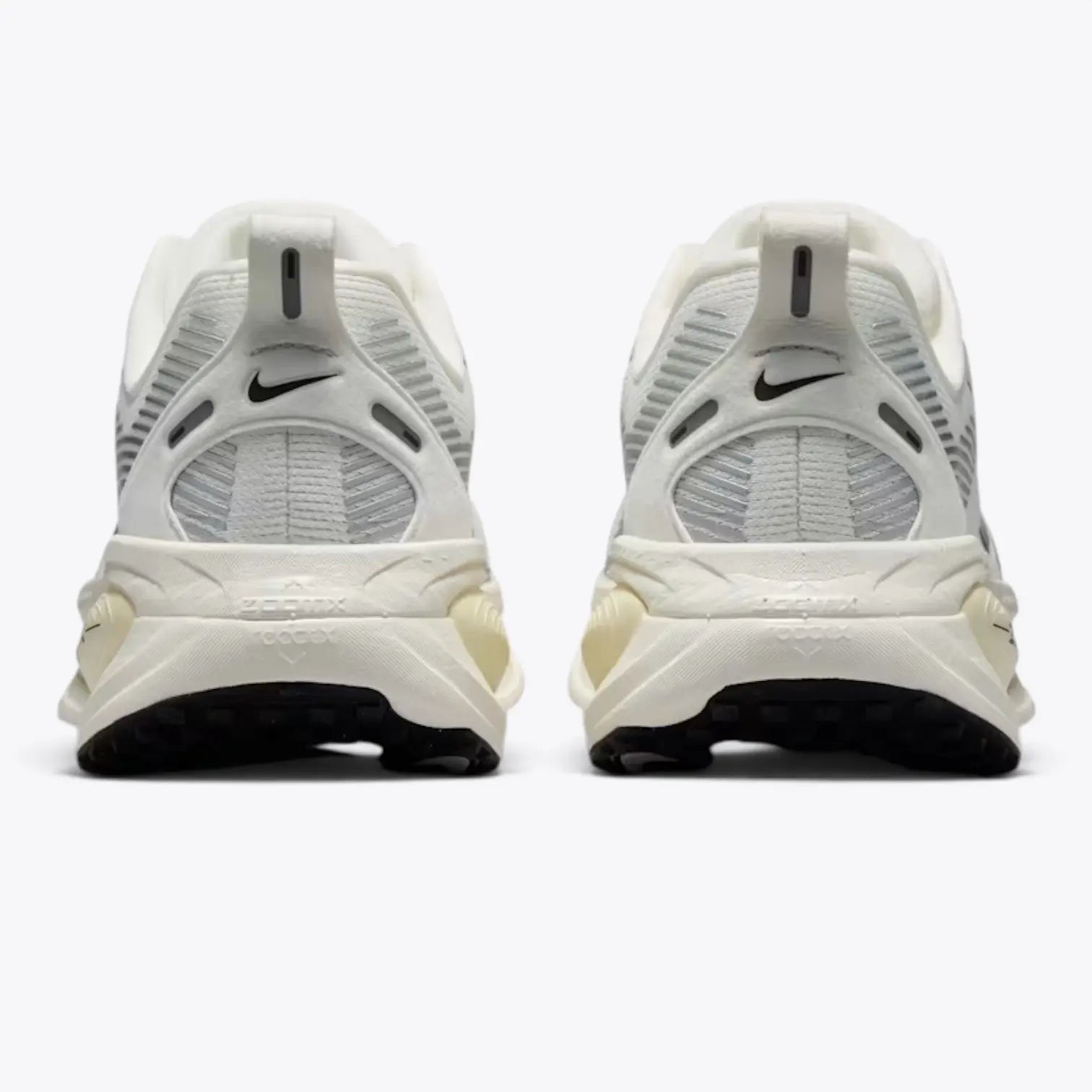 Nike Vomero 18 Summit White Coconut Milk